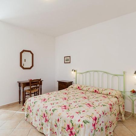 Agriturismo Valle Martina サトゥルニア エクステリア 写真