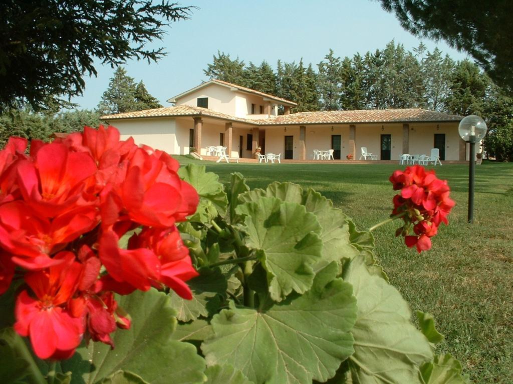 Agriturismo Valle Martina サトゥルニア エクステリア 写真